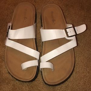 Summer time sandals 🌻